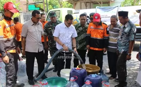 Dampak Musim Kemarau, Pj Bupati Tulungagung Salurkan Air Bersih di Kecamatan Campurdarat