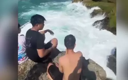 Ombak Besar Pantai Kedung Tumpang Seret Pemuda asal Kediri, Upaya Pencarian Terus Dilakukan