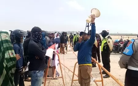 Tuntut serap Tenaga Kerja lokal 60 Persen, Warga Ring 1 Mengare  Gresik Demo Smelter Freeport