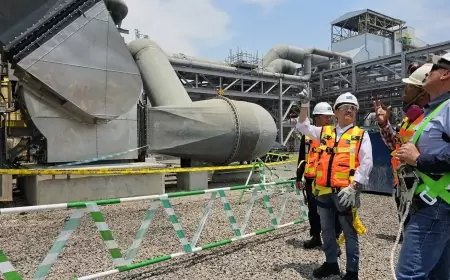 Presiden Direktur Freeport Indobesia Inspeksi Lokasi Kebakaran di Smelter Gresik