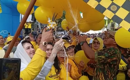 Ribuan Warga Trenggalek Ramaikan Jalan Santai Peringatan HUT ke-60 Partai Golkar