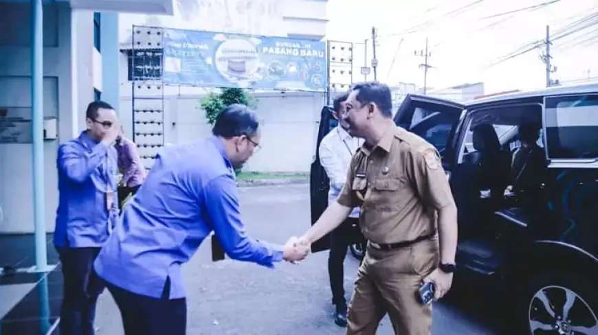 Pj Bupati Jember Gelar Kunker di BUMD Jember