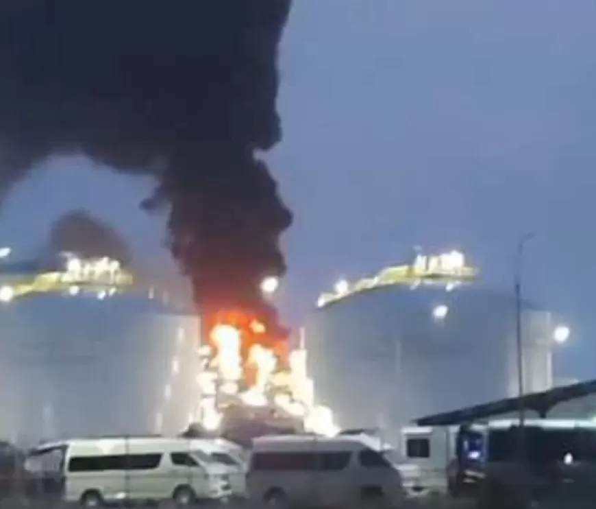 Unit Produksi Asam Sulfat Smelter Freeport Indonesia di Kawasan KEK JIIPPE Terbakar Hebat