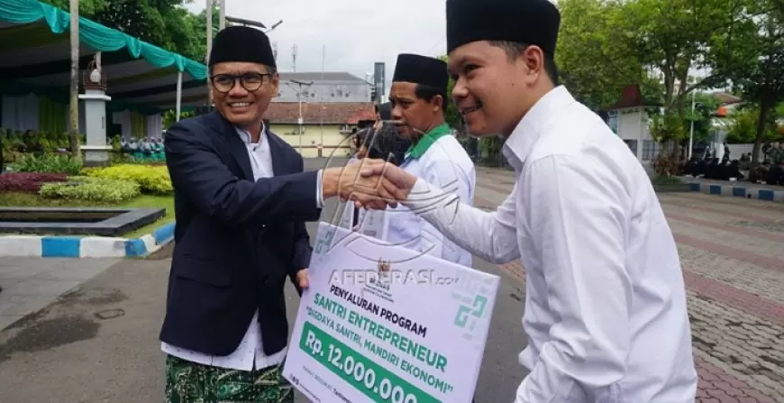 Peringatan Hari Santri 2024, Pj Bupati Tulungagung : Santri Harus Berperan Aktif di Berbagai Sektor
