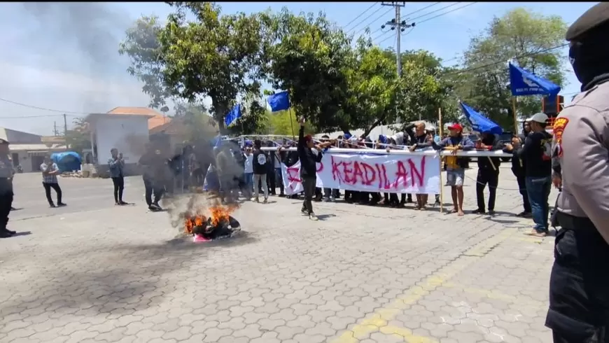 Ratusan Buruh PT PMMP Situbondo Gelar Aksi Protes, Tuntut Gaji dan Pesangon yang Tertunda