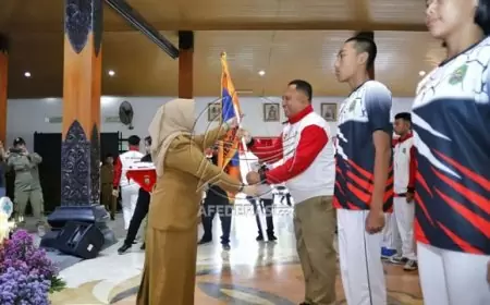 Semangat Tinggi, Pjs Bupati Trenggalek Lepas Kontingen POPDA XIV dan PEPARPEDA Jatim 2024