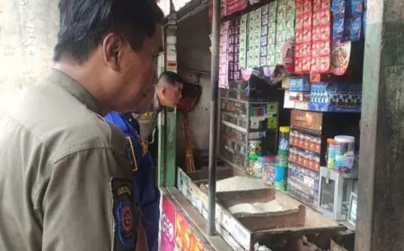 Satpol PP Bondowoso dan Bea Cukai Ingatkan Masyarakat Sanksi Bagi Penjual Rokok Ilegal