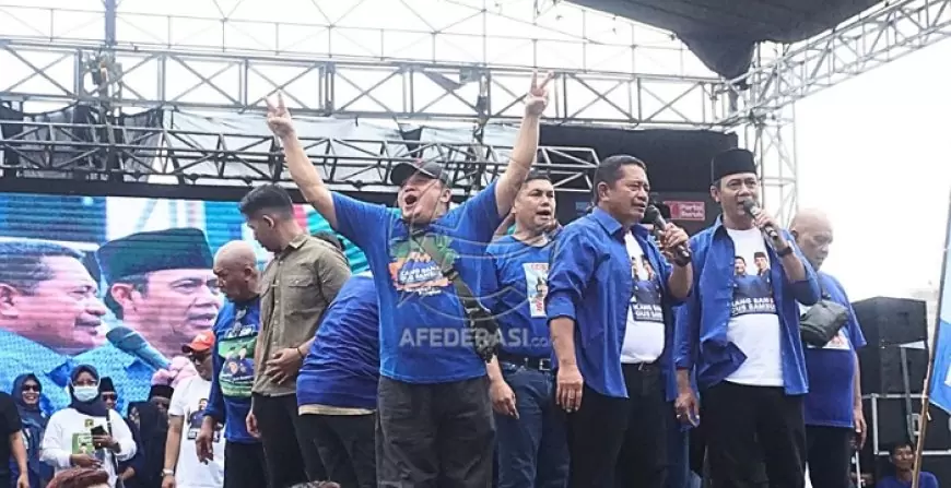 Kampanye Akbar Paslon SASA, Ribuan Pendukung Memadati GOR Lembu Peteng Tulungagung