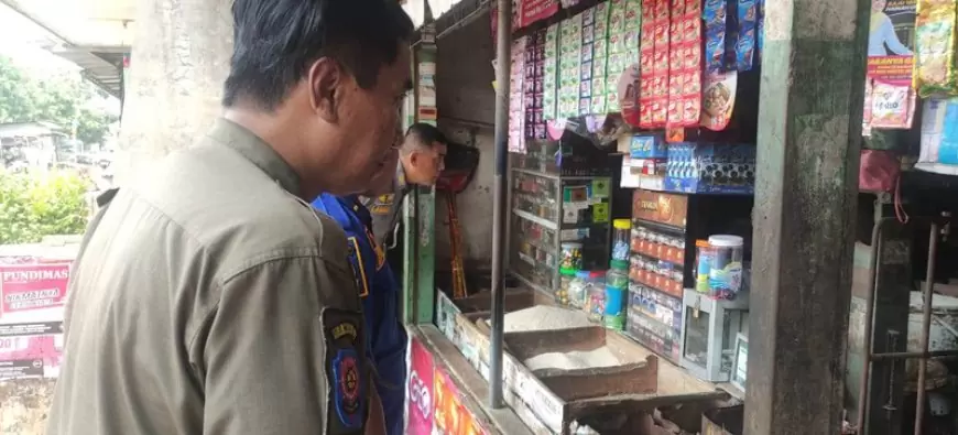 Satpol PP Bondowoso dan Bea Cukai Ingatkan Masyarakat Sanksi Bagi Penjual Rokok Ilegal