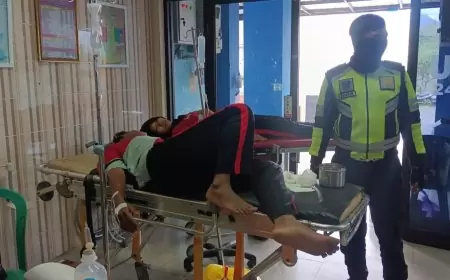 Mobil Rombongan Siswa SMAN 1 Panji Terguling di Jalur Pantura Situbondo, Tujuh Luka-Luka