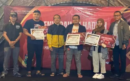 Ceremony Penyerahan Hadiah Lomba Video Pendek Kreativitas dalam Sosialisasi Pilkada 2024 Banyuwangi