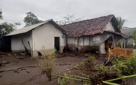 Hujan Deras Akibatkan Banjir Bandang di Desa Sumberwaru Situbondo, Lima Rumah Warga Rusak