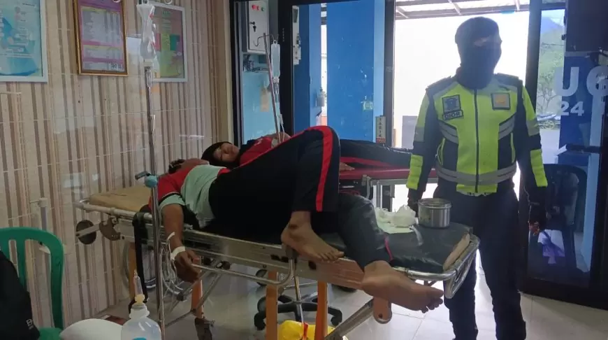 Mobil Rombongan Siswa SMAN 1 Panji Terguling di Jalur Pantura Situbondo, Tujuh Luka-Luka