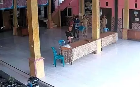 Residivis Mengamuk di Kantor Desa Karena Sertifikat Tanah Digadaikan oleh Kades
