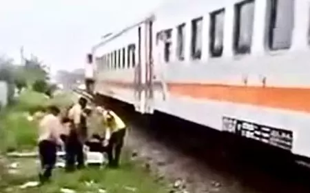 Heboh Aksi Percobaan Bunuh Diri Seorang Siswi SMA di Gresik di Perlintasan Kereta Api Digagalkan warga