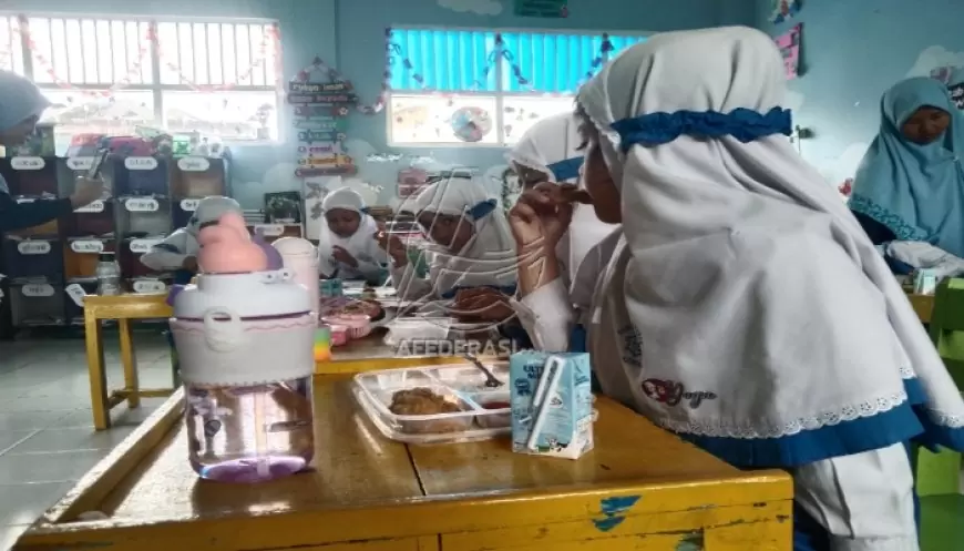 Program Makan Bergizi Gratis Dimulai di Tulungagung, Ribuan Siswa Jadi Sasaran Perdana