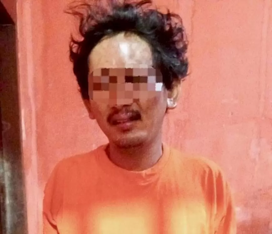 Kepergok Mengasak HP di Warung Sembako, Pencuri di Gresik Babak Belur Dihajar Massa