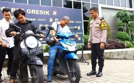 Senyum Kebahagian Usai Kapolres Kembalikan Motor Miliknya Yang hilang Dicuri 