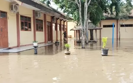 SMK Negeri 1 Kendit Terendam Banjir, Siswa Diliburkan Hingga Air Surut