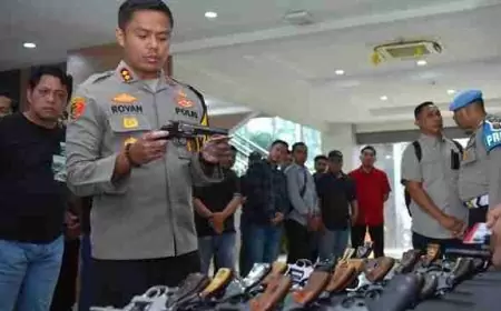 Polres Gresik Periksa Senpi Anggota