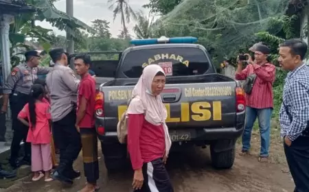 Gegara Tatapan Mata, Pria Diduga ODGJ Bacok Tetangga hingga Bersimbah Darah