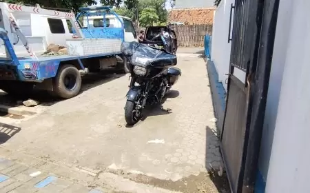 Jenasah Bendahara Umum Partai Demokrat Renville Antonio Dimakamkan di Surabaya Usai Kecelakaan Maut di Situbondo