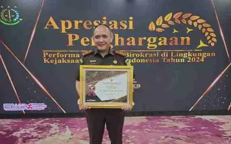 Wujudkan Kinerja Profesional, Kejari Gresik Raih Predikat Zona Intregitas WBK 2024