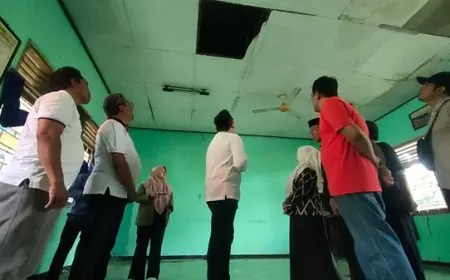 Hari Pertama Menjabat, Wabup Gresik dr Alif Tancap Gas Sidak Sekolah Rusak 