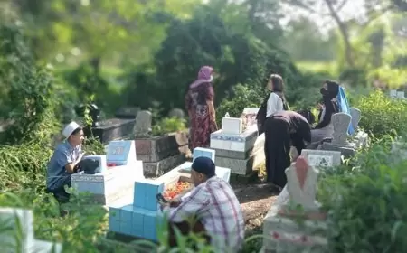 Tradisi Padusan Kirim Do'a, Berkah Bagi Penjual Bunga untuk Nyekar