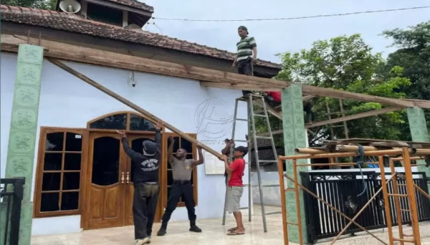 Kisah Aipda Sandy: Dari Renovasi Musholla hingga Menginspirasi Sedekah Massal