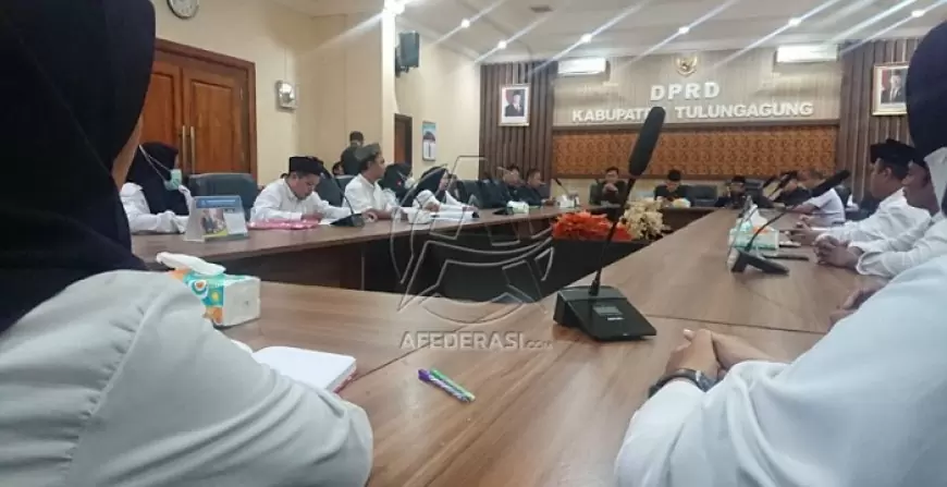 Komisi A DPRD Tulungagung Fasilitasi Pengaduan Gunu Honorer