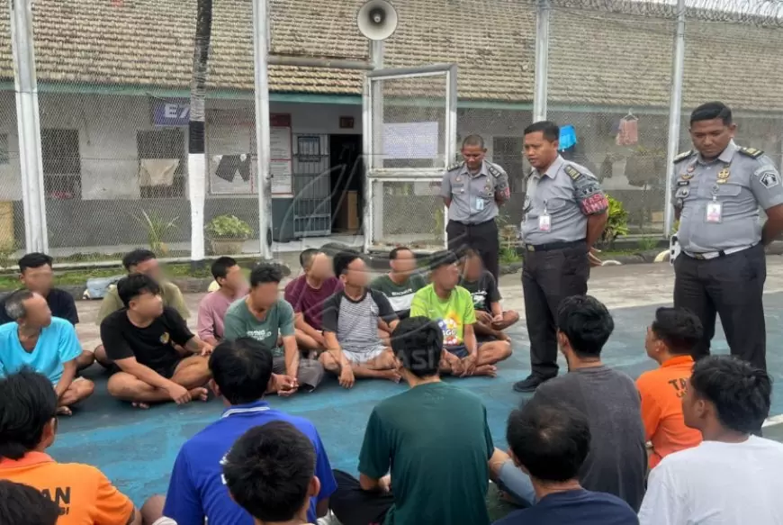 Lapas Banyuwangi Geledah Kamar Hunian Secara Acak Deteksi Dini Ganguan Kamtib