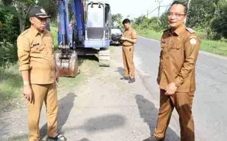 Tinjau Jalan Rusak, Wabup dr. Alif Pastikan Perbaikan Dimulai Besok Hari