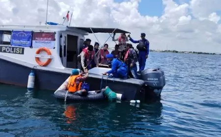 Kapolres Situbondo Patroli Laut, Dengarkan Keluhan Nelayan dan Bagikan Sembako