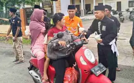 Kemenag Jember, Apresiasi PSHT Cabang Jember Berbagi Puluhan Ribu Takjil