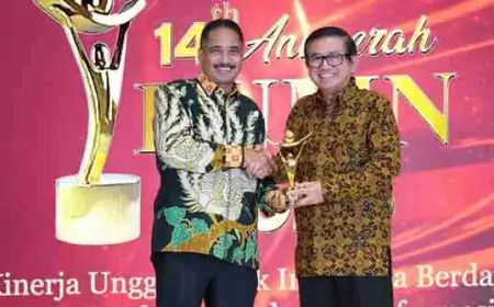Petrokimia Gresik Raih Strategi Hilirasi Tebaik, Dirut Dwi Satriyo Dinobatkan Best CEO Developing Talent