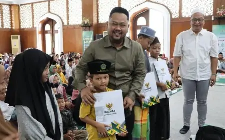 Santunan 1.000 Yatim dan Dhuafa, Bupati Gresik Apresiasi Sinergi Baznas Jatim dan Baznas Gresik 