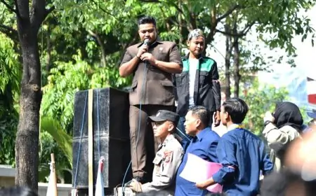 Demo Aliansi Mahasiswa Gresik Tolak Pengesahan UU TNI