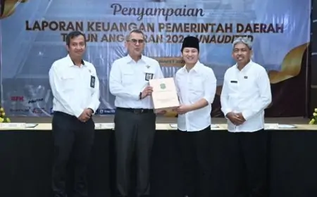 Tertib Administrasi, Pemkab Trenggalek Serahkan LKPD 2024 ke BPK Tepat Waktu