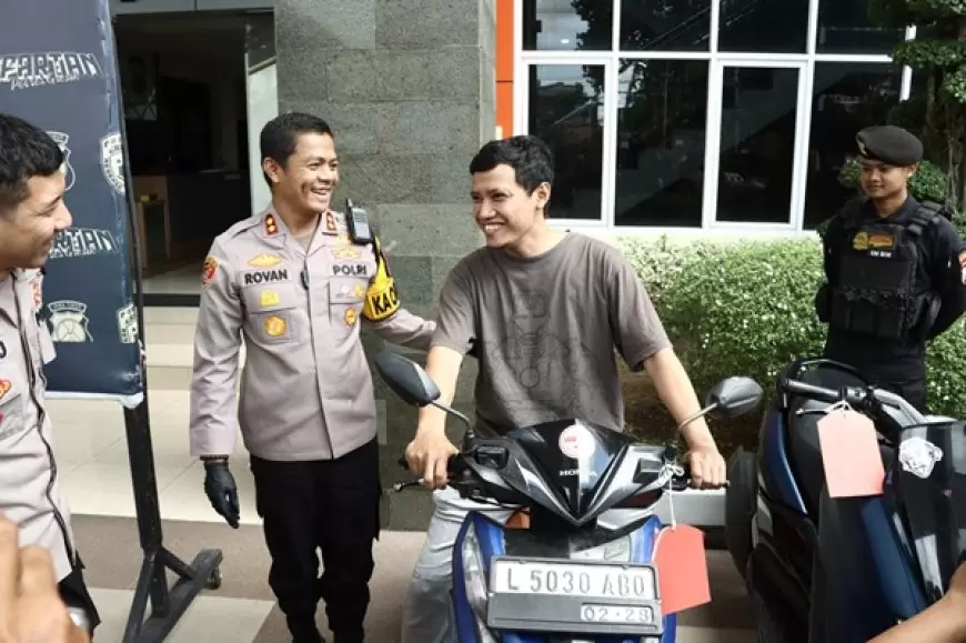 Senyum Haru Indrajit usai Motor Kesayangan yang Dicuri Dikembalikan 