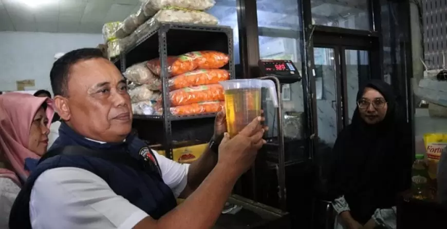 Satgas Pangan Polres Trenggalek Sidak Minyak Goreng Minyakkita, Pastikan Takaran Sesuai