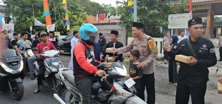 Gandeng 8 Perguruan Silat, Polsek Cerme Gresik Gelar Bagi Takjil dan Buka Bersama 