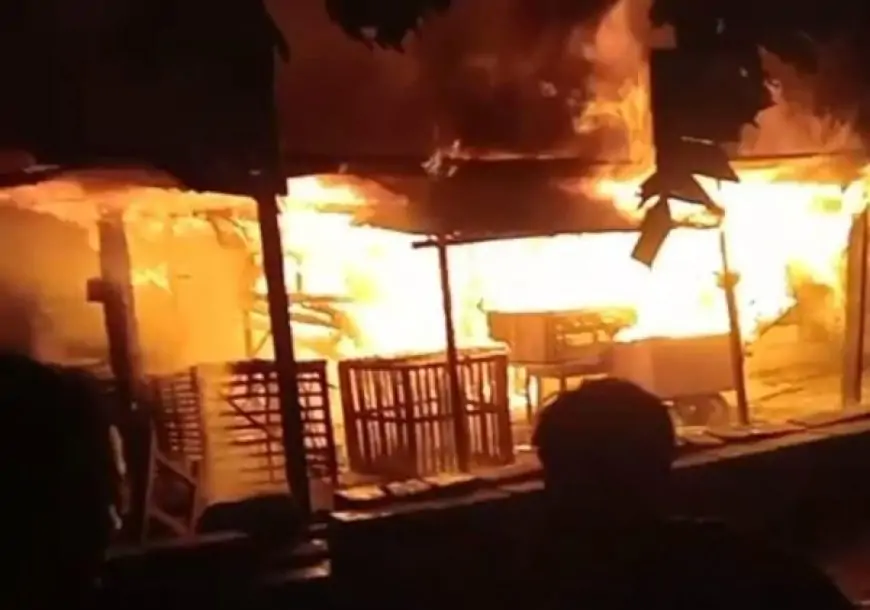 Kandang Ayam di Gresik Ludes Terbakar 