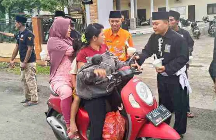 Kemenag Jember, Apresiasi PSHT Cabang Jember Berbagi Puluhan Ribu Takjil