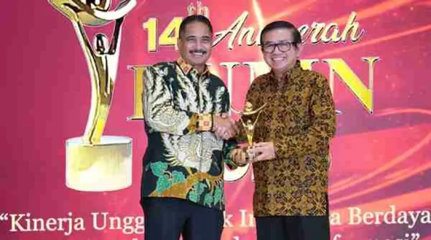 Petrokimia Gresik Raih Strategi Hilirasi Tebaik, Dirut Dwi Satriyo Dinobatkan Best CEO Developing Talent