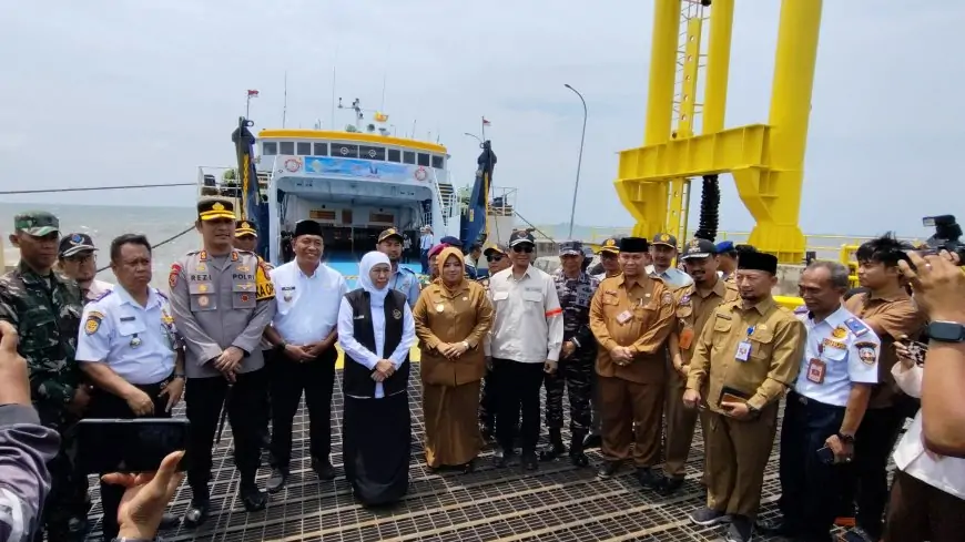 Gubernur Khofifah Pantau Mudik Gratis di Pelabuhan Jangkar, Pastikan Pemudik Nyaman dan Selamat