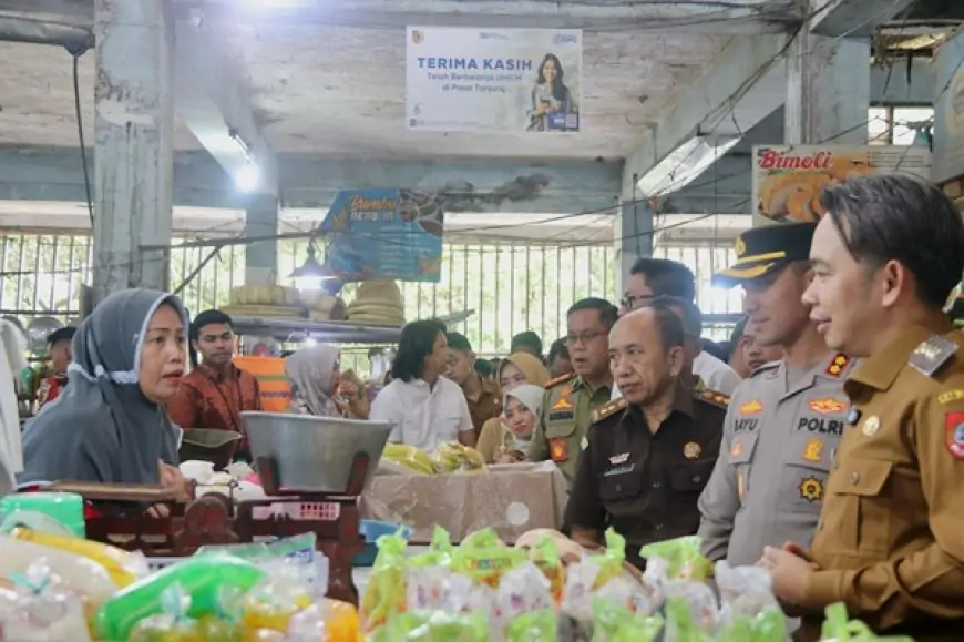 Bupati Jember Sidak Harga Bapokting Bareng Forkopimda