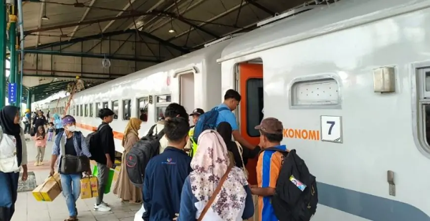 Lonjakan Penumpang di Stasiun Tulungagung, Angka Kedatangan Lebih Tinggi