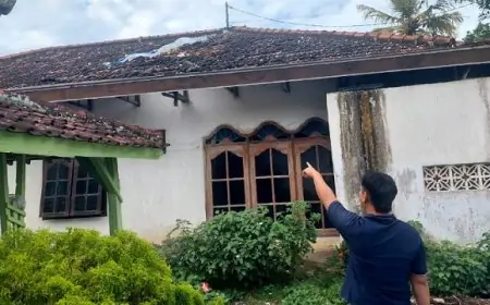 Balon Udara Berpetasan Kembali Hancurkan Atap Rumah Warga Tulungagung, Polisi Buru Pelaku