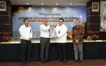Mas Dhito Serahkan LKPD 2024 ke BPK Perwakilan Jawa Timur